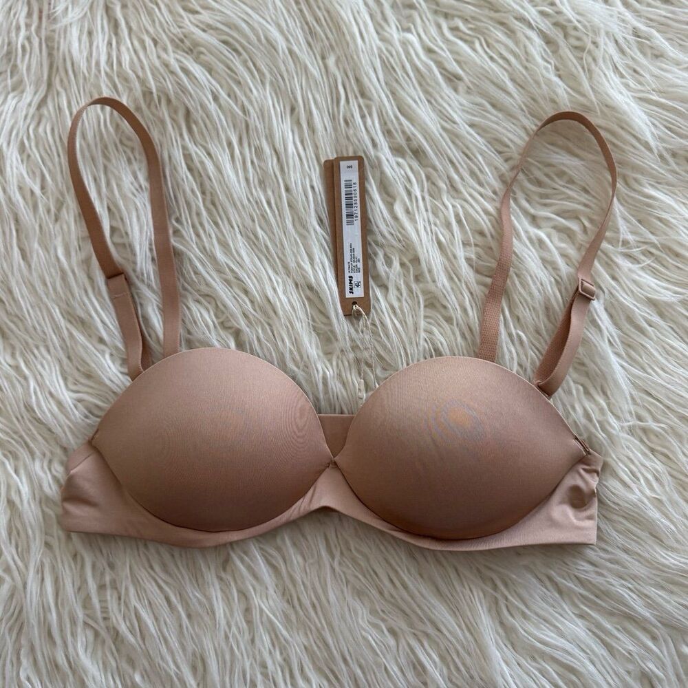 SKIMS Nude Convertible Strap Bra